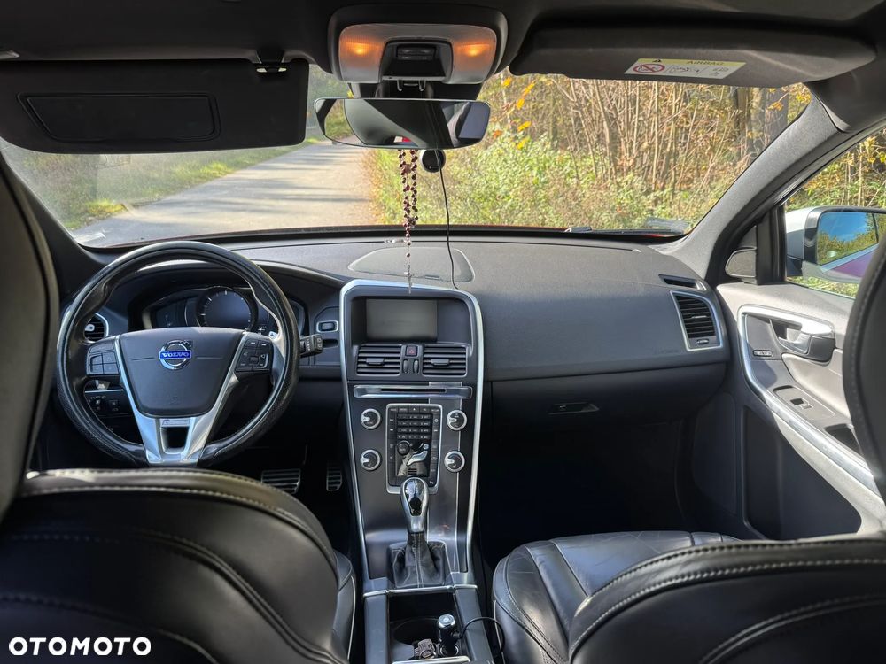 Volvo XC 60 D4 Drive-E R-Design Momentum - 10