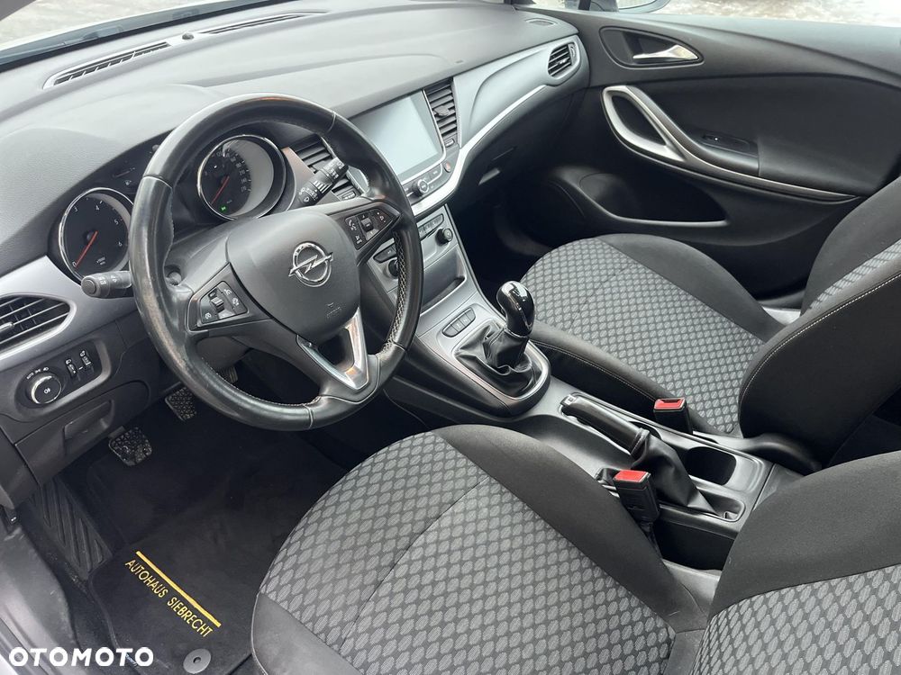 Opel Astra 1.6 CDTI Enjoy - 9