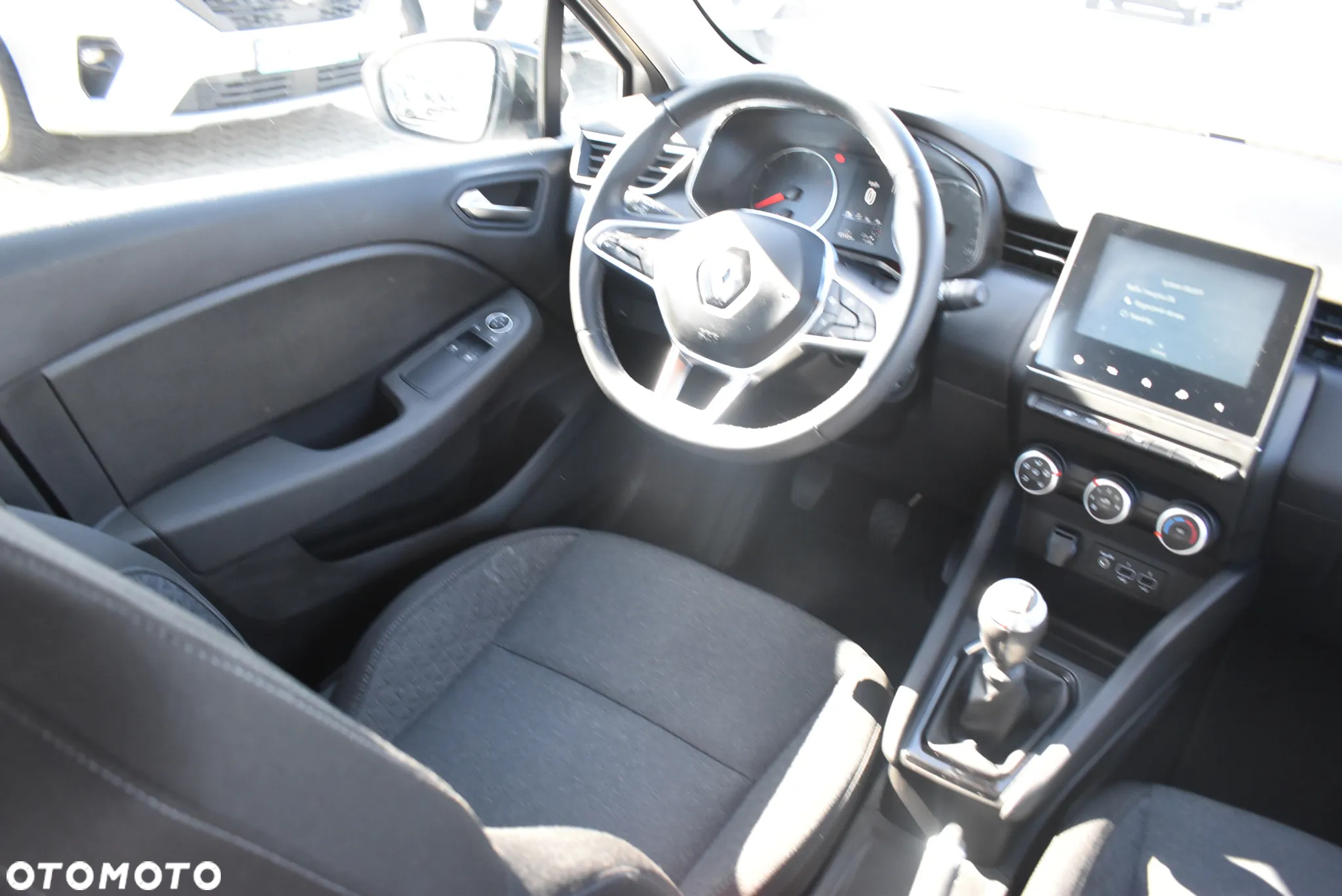 Renault Clio 1.0 TCe Equilibre - 21