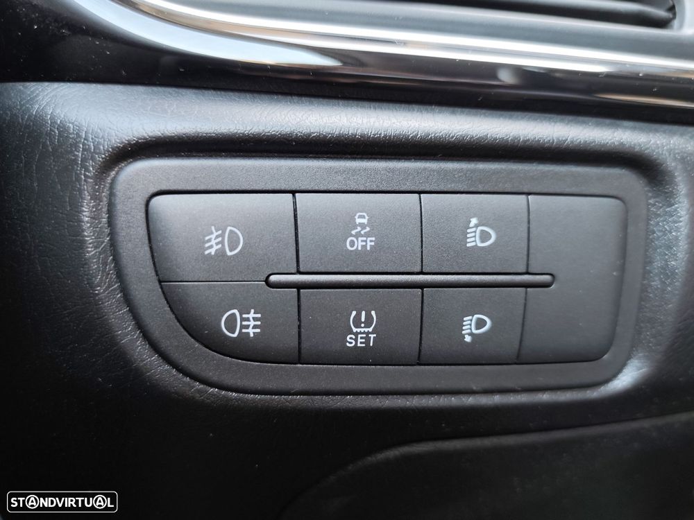 Fiat Tipo Cross 1.0 GSE T3 - 33
