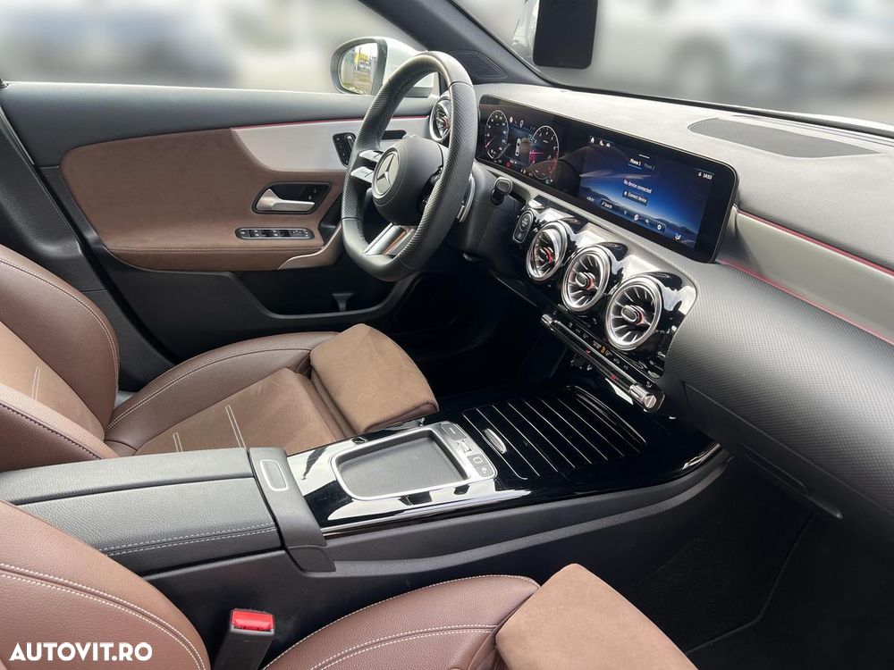 Mercedes-Benz A 200 Sedan MHEV 7G-DCT - 13