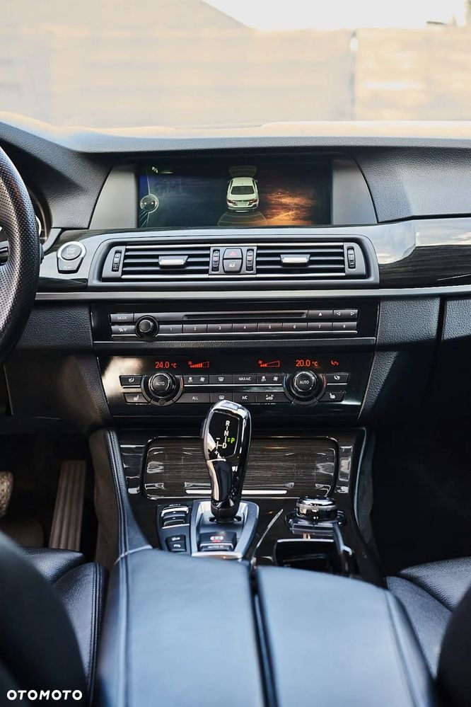 BMW Seria 5 530d xDrive - 11