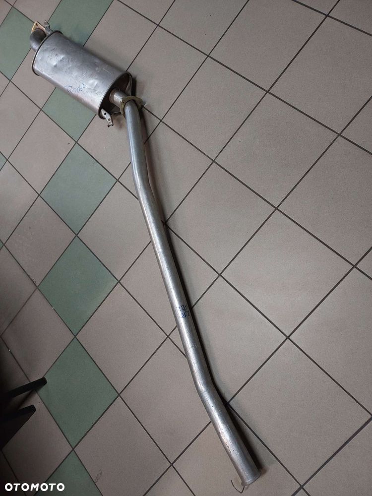 TŁUMIK  srodkowy 100/200 AVANT 2.2 TURBO AT  86-91  automat  447253409f