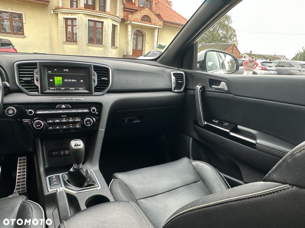 Kia Sportage - 16