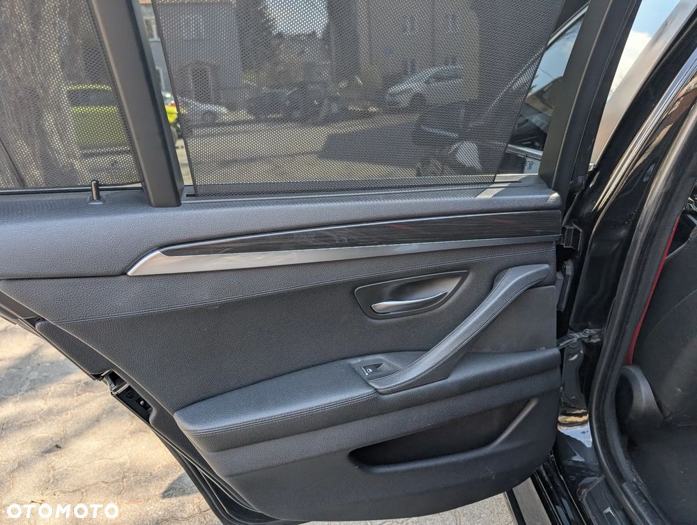 BMW Seria 5 520d xDrive - 26