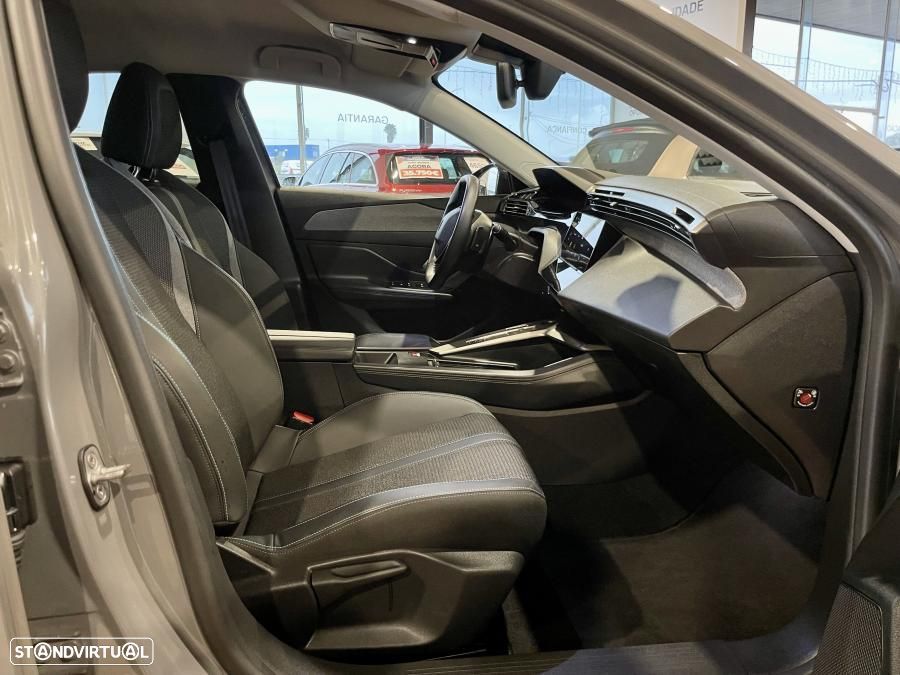 Peugeot 308 1.5 BlueHDi Allure Pack EAT8 — fotografia 27