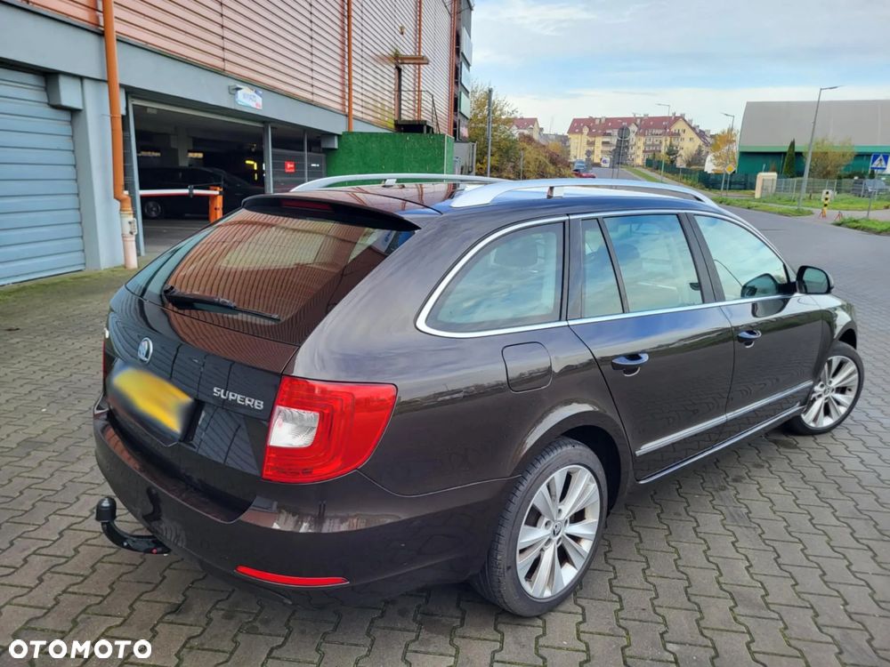 Skoda Superb 2.0 TDI Comfort DSG - 17