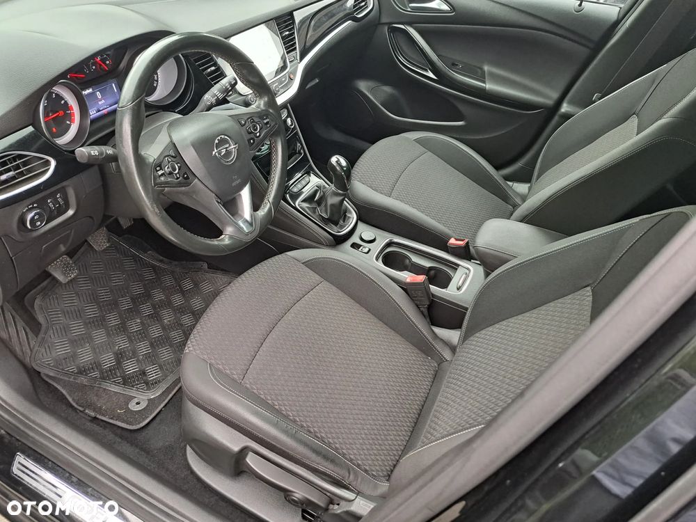 Opel Astra 1.4 Turbo Business - 11