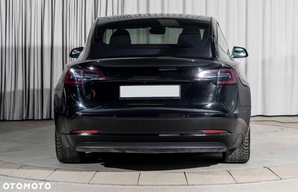 Tesla Model 3 Langstreckenbatterie Allradantrieb Dual Motor - 8
