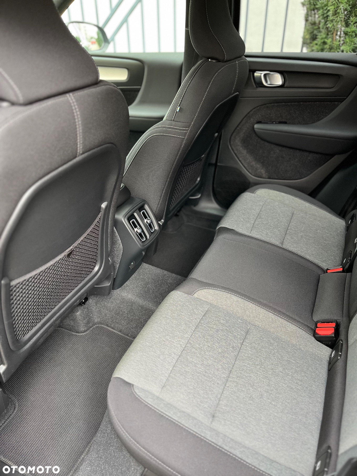 Volvo XC 40 B3 Plus Dark - 8