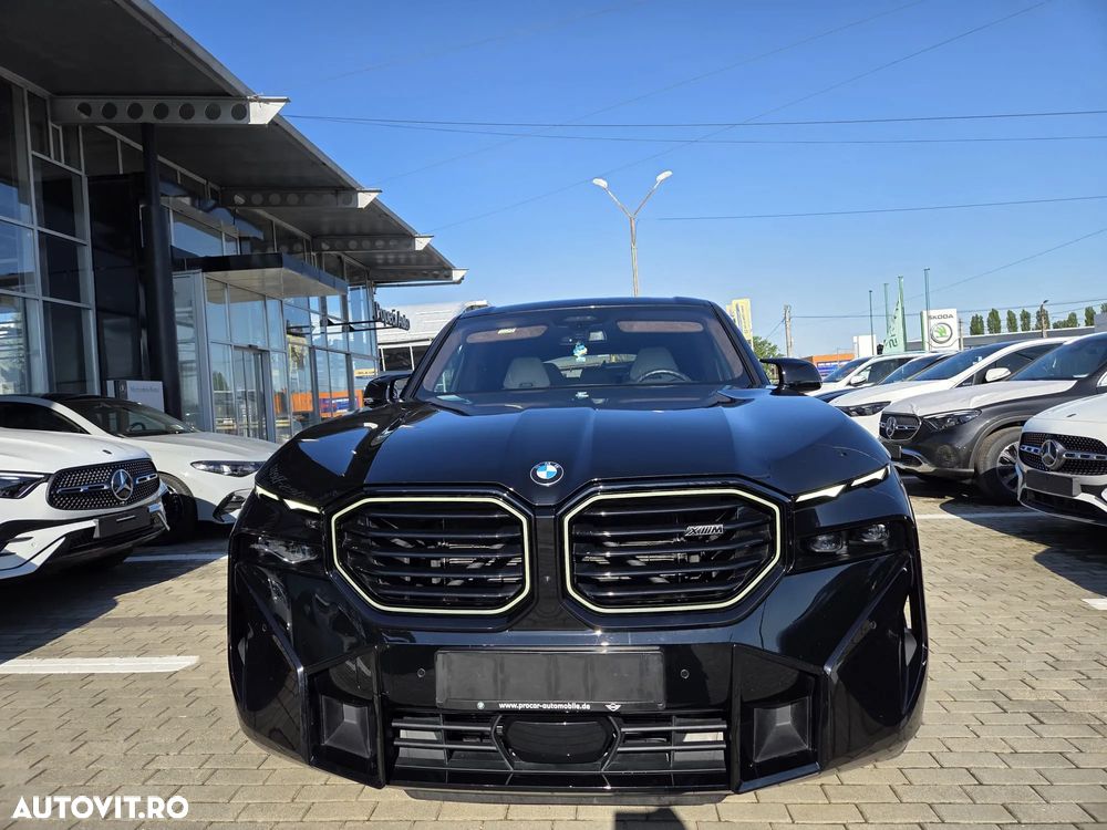 BMW XM - 6