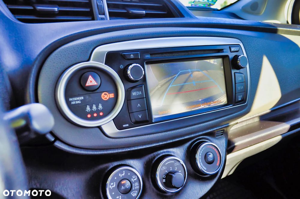 Toyota Yaris - 12