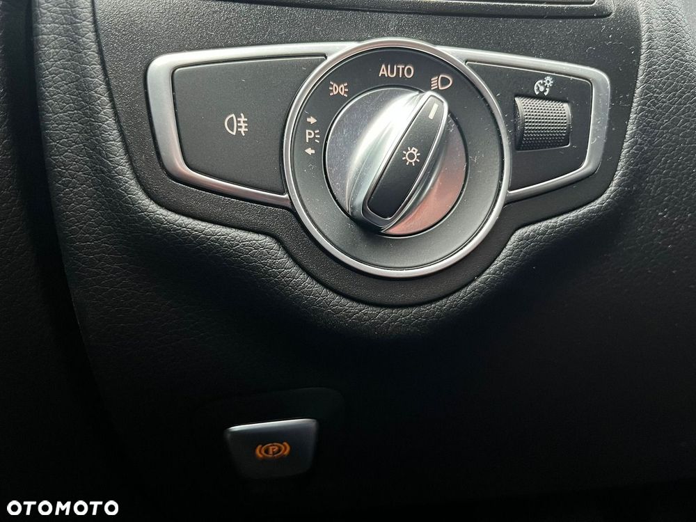 Mercedes-Benz Klasa C 160 9G-TRONIC - 34
