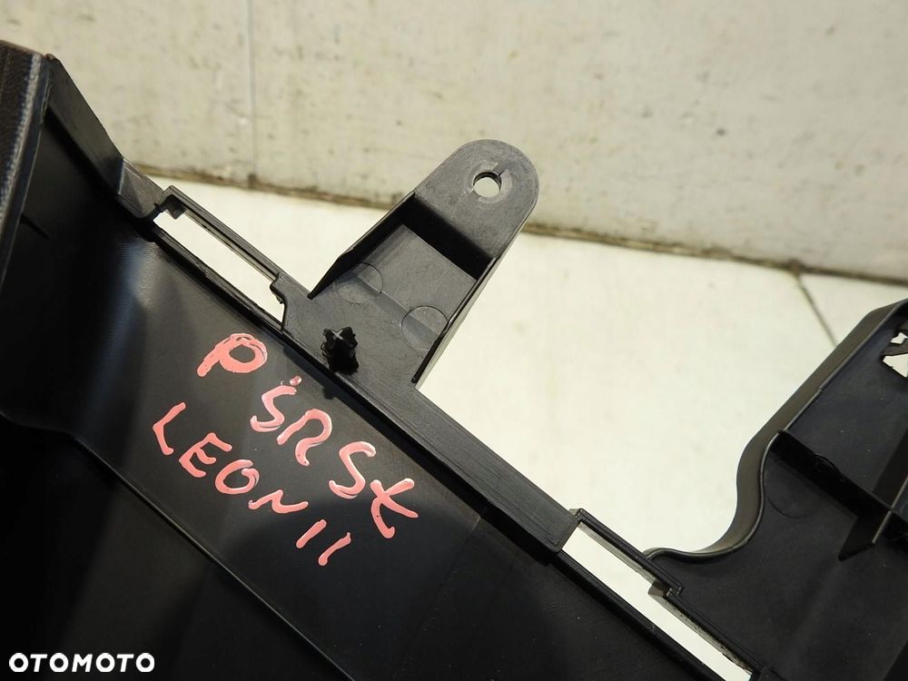 OSŁONA SŁUPKA PRAWY ŚRODEK SEAT LEON II 1P0867240D 1P0867240C - 2