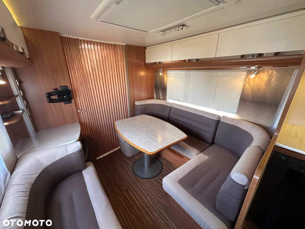 Adria ADORA 613 HT z przedsionkiem Isabella i napędem osi. RATY - 20