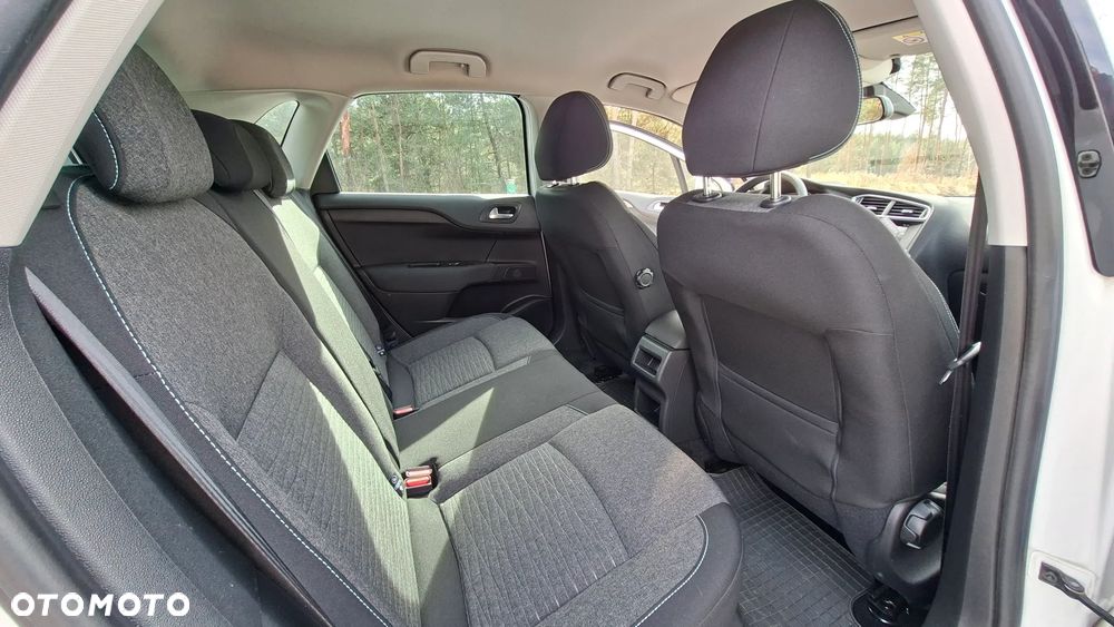 Citroën C4 1.2 PureTech Feel - 11