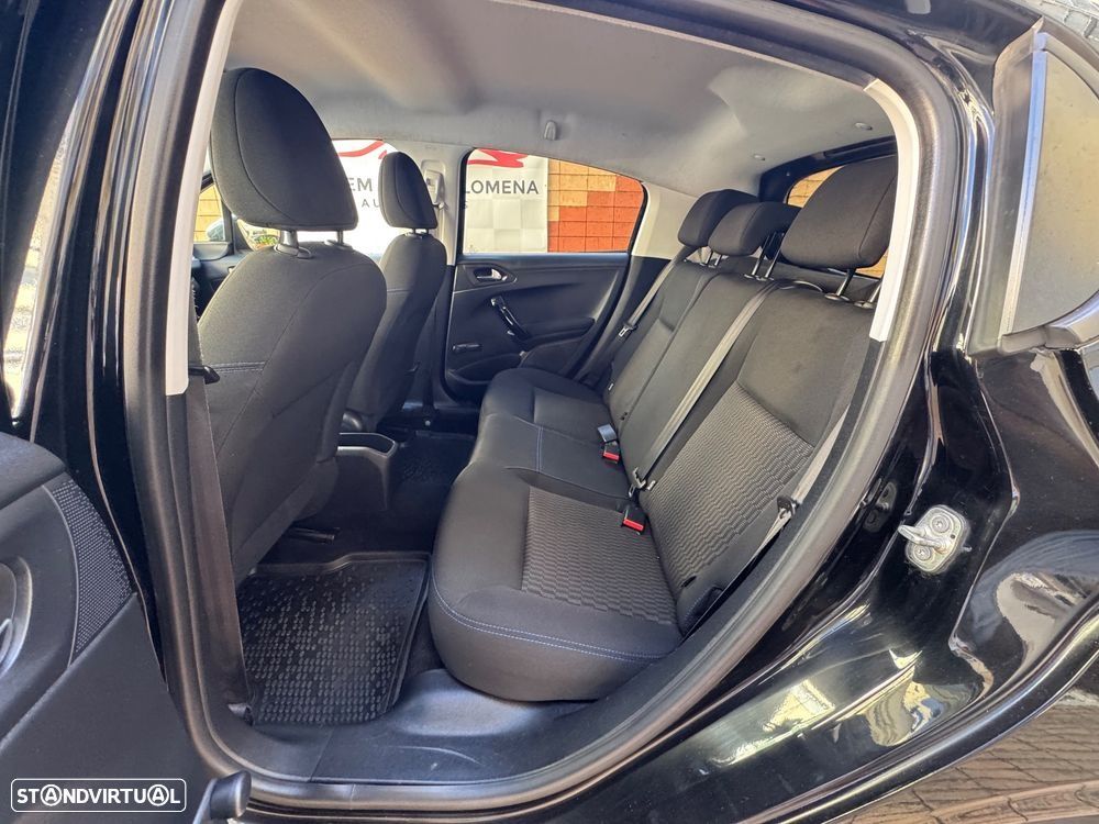 Peugeot 208 1.6 BlueHDi Style - 10