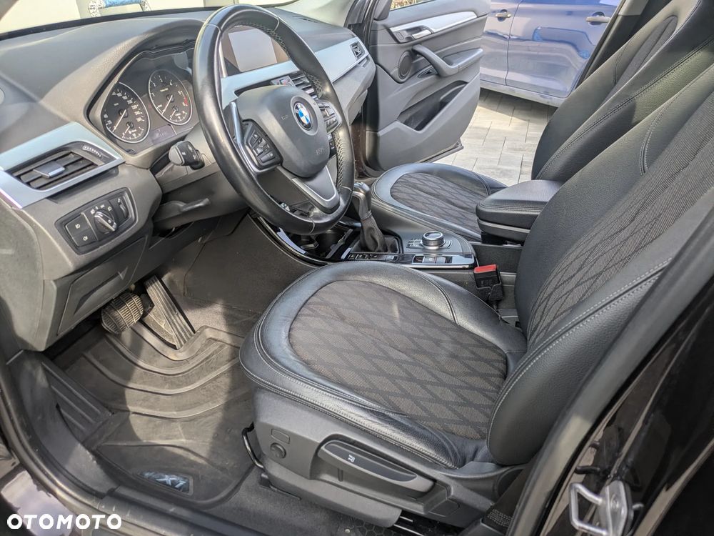 BMW X1 xDrive18d xLine - 11
