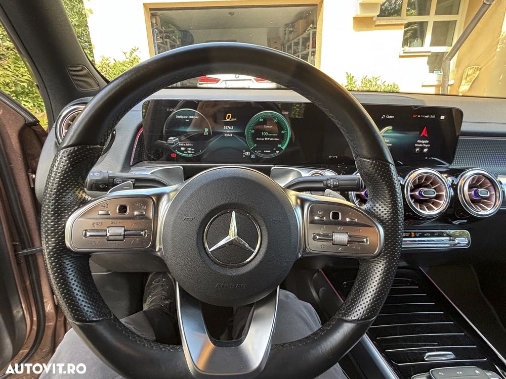 Mercedes-Benz EQB 300 4MATIC - 8