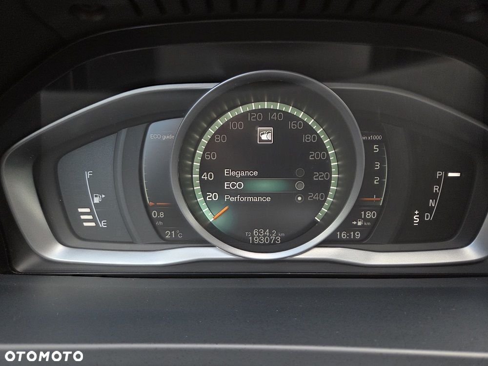 Volvo V60 Cross Country D4 Geartronic - 19