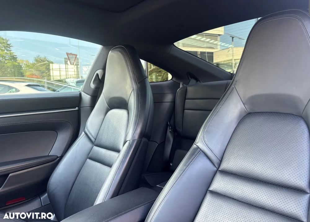 Porsche 911 Carrera PDK - 13