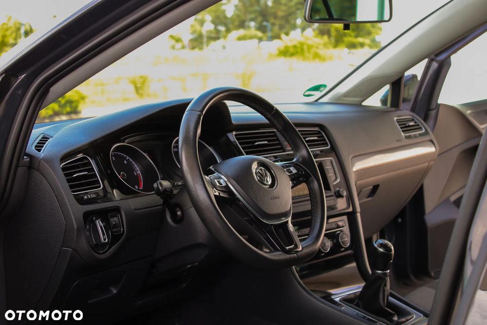 Volkswagen Golf 1.6 TDI BlueMotion Technology Allstar - 27