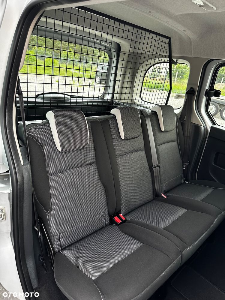 Renault Kangoo 1.6 16V 105 Privilege - 10