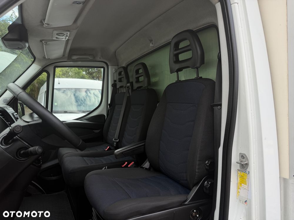 Iveco DAILY / 2.3D / KONTENER / WINDA / FV23% / BLIŹNIAK /UDT - 17