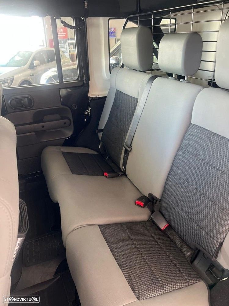 Jeep Wrangler Unlimited 2.8 CRD DPF Sport - 15