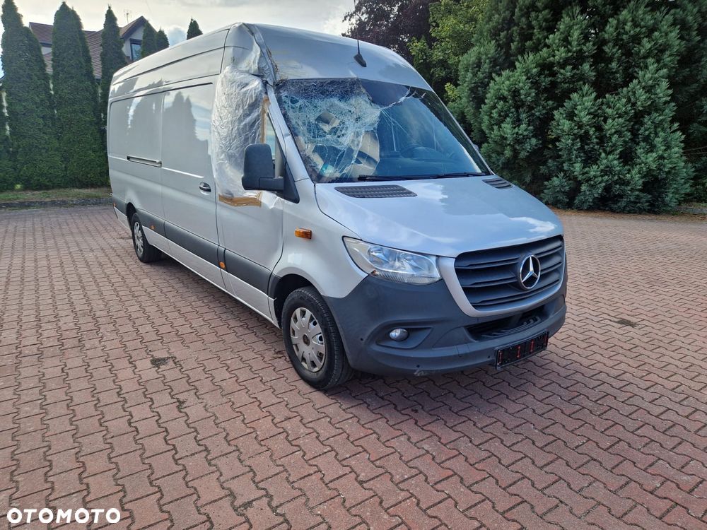 Mercedes-Benz Sprinter - 2