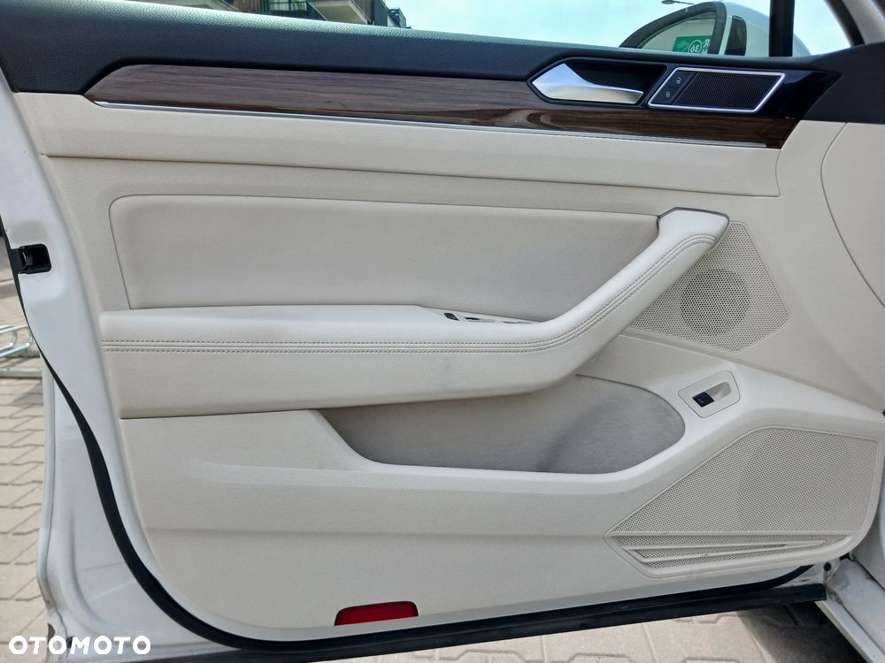 Volkswagen Passat 2.0 TDI BMT Highline DSG - 10