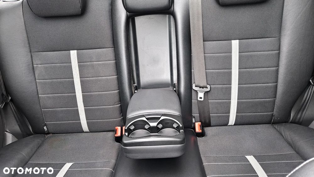 Ford Kuga - 11