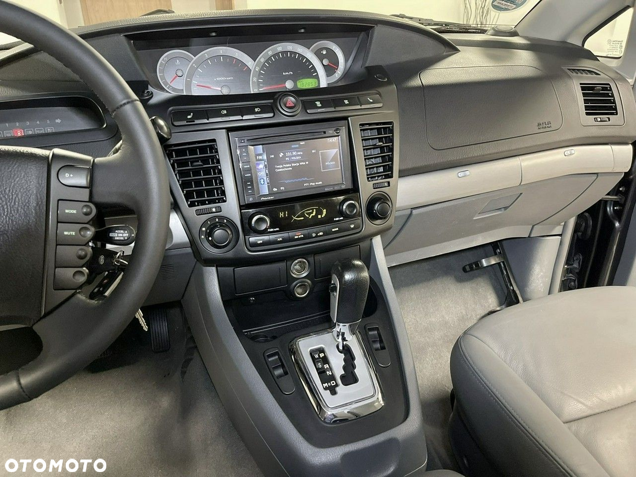 SsangYong/KGM Rodius RD 270 2WD Automatik Xdi s - 18
