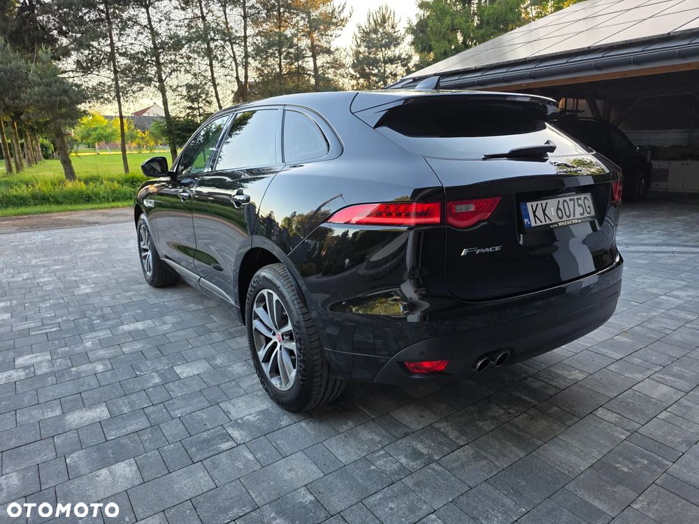 Jaguar F-Pace 2.0 i4D AWD R-Sport - 4