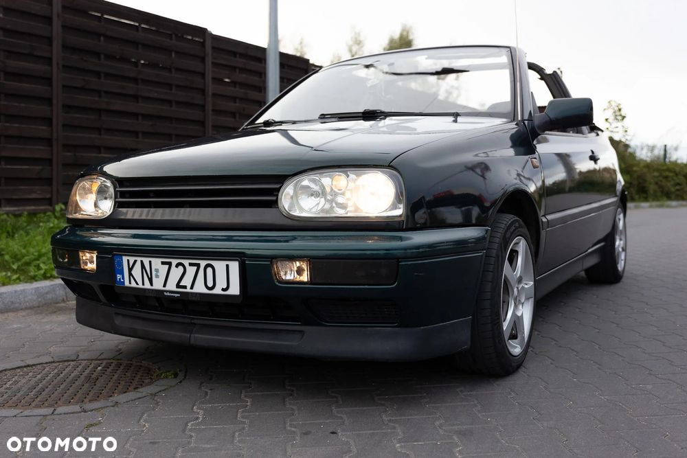 Volkswagen Golf Cabriolet 1.8 Avantgarde - 3