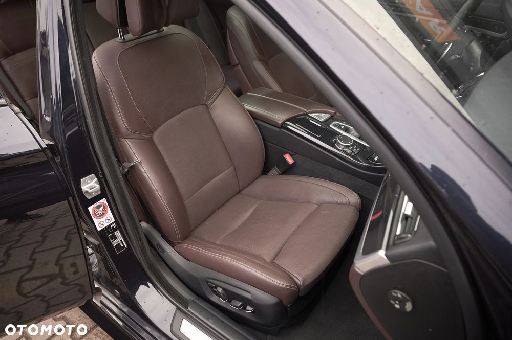 BMW Seria 5 - 11