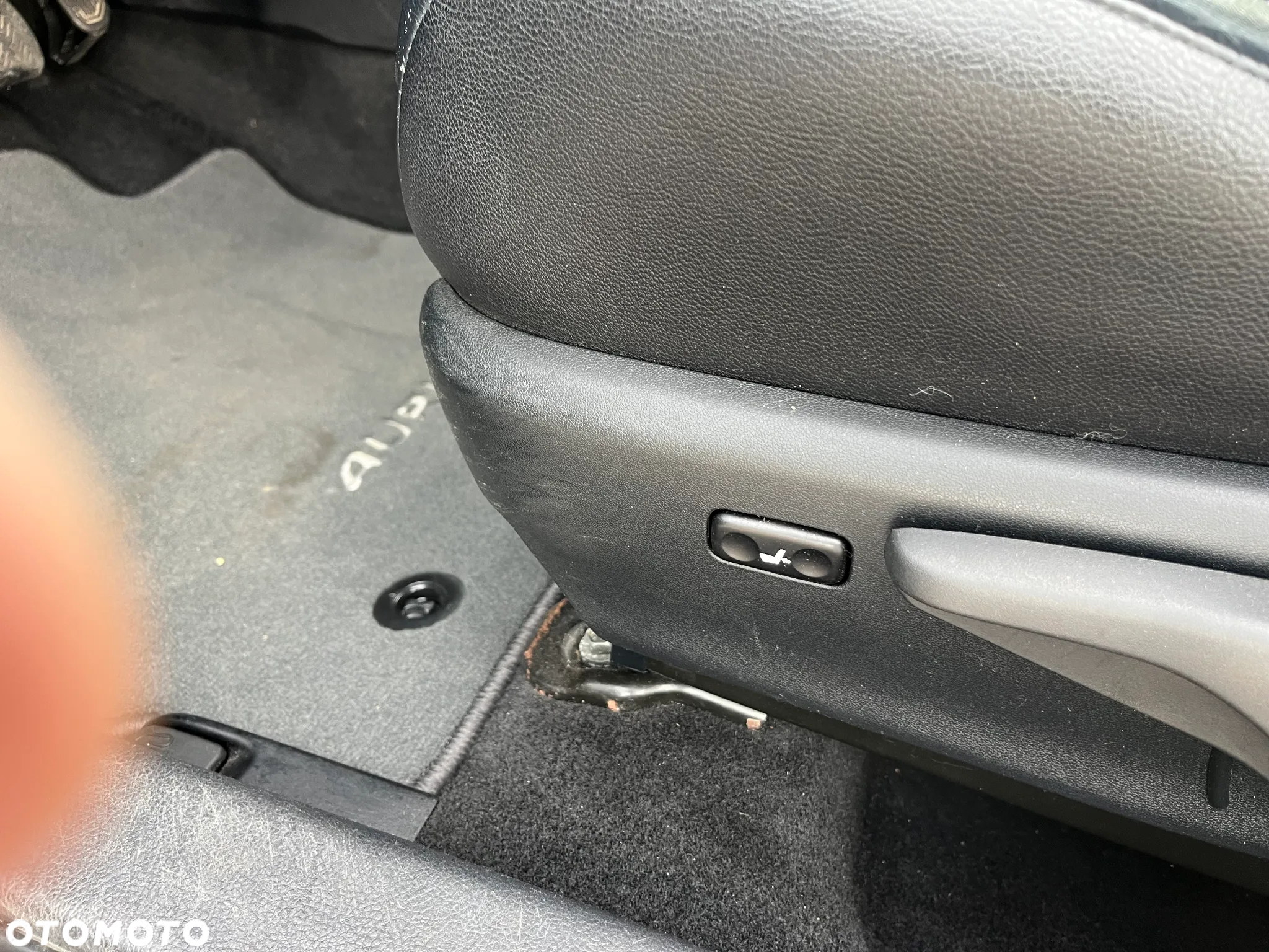 Toyota Auris 1.8 HSD Prestige NAVI - 20