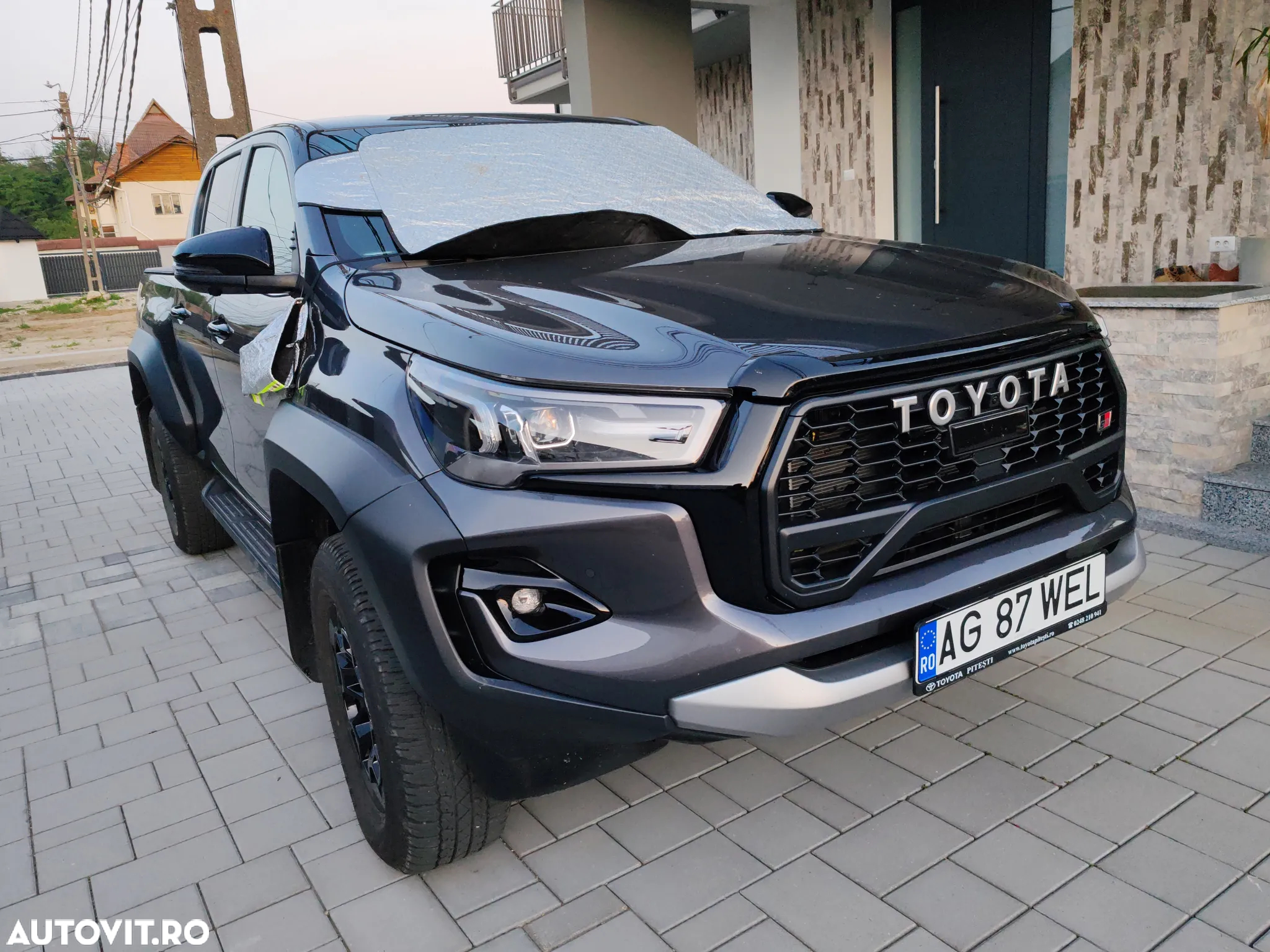 Toyota Hilux 2.8D 204CP 4x4 Double Cab AT GR Sport II - 4