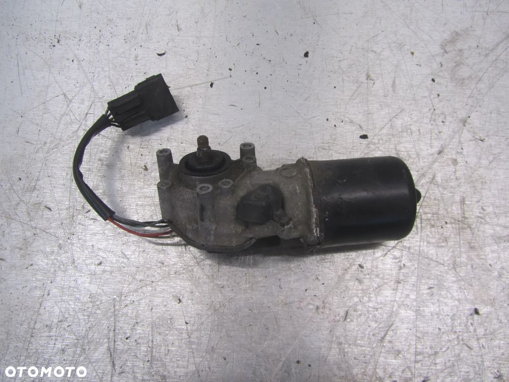 Silniczek Wycieraczek Renault Trafic-Vivaro 2001-2014- - 2