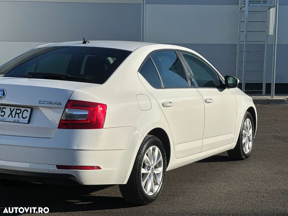 Skoda Octavia 1.6 TDI Premium Edition - 5