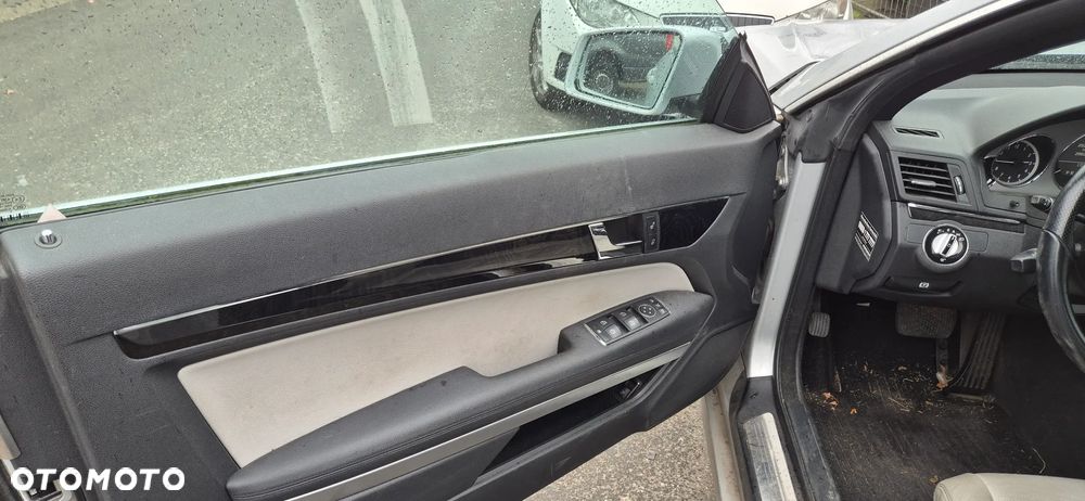 Mercedes-Benz Klasa E 250 CGI BlueEFFICIENCY Automatik Avantgarde - 14