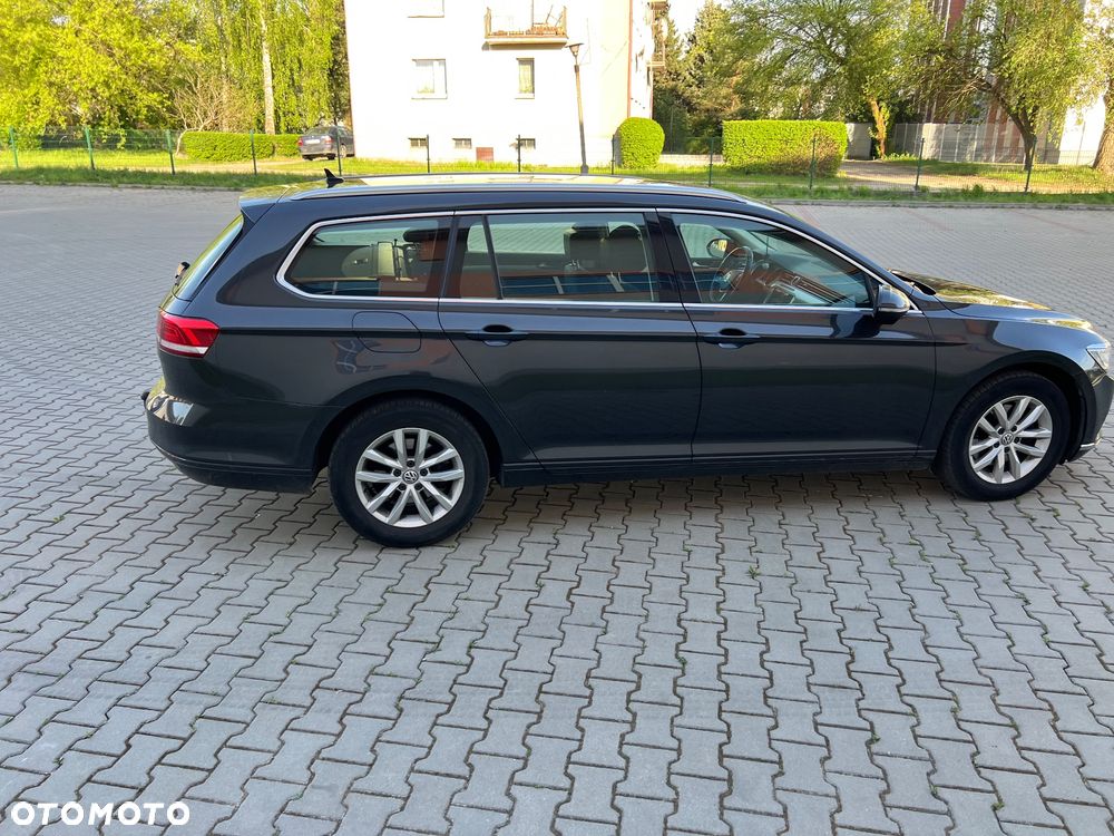 Volkswagen Passat 2.0 TDI (BlueMotion Technology) DSG Highline - 8