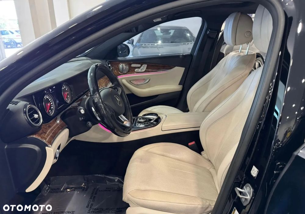 Mercedes-Benz Klasa E 300 9G-TRONIC AMG Line - 10