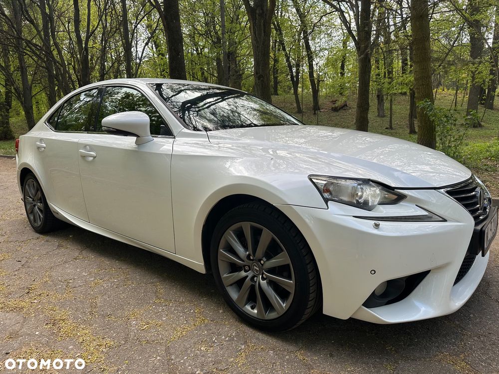 Lexus IS 300h Business - 4