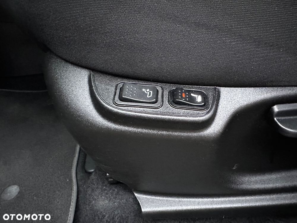 Fiat 500L 1.4 T-Jet 16V Lounge - 37