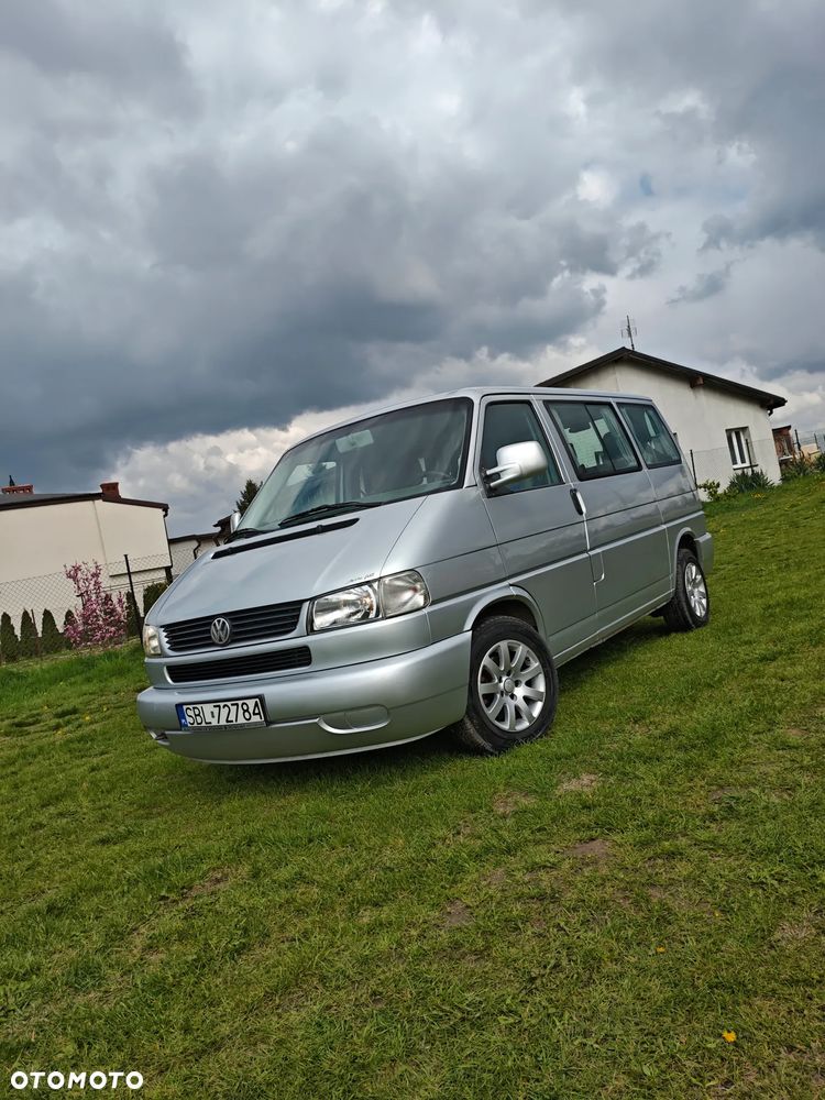 Volkswagen Multivan - 22