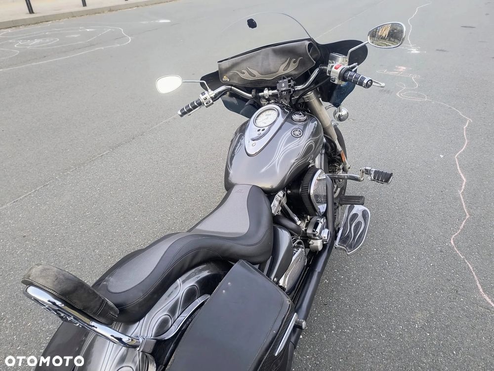 Yamaha Road Star - 2