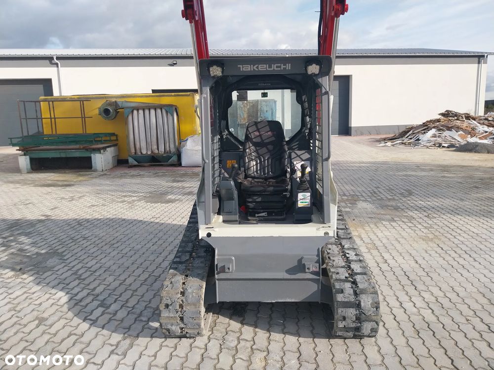 Takeuchi TL8 - 9