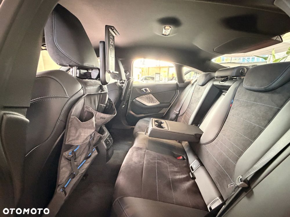 BMW Seria 2 220i mHEV - 8