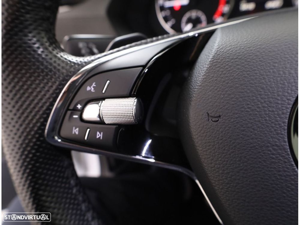 Skoda Octavia Break 2.0 TDI Ambition DSG - 35